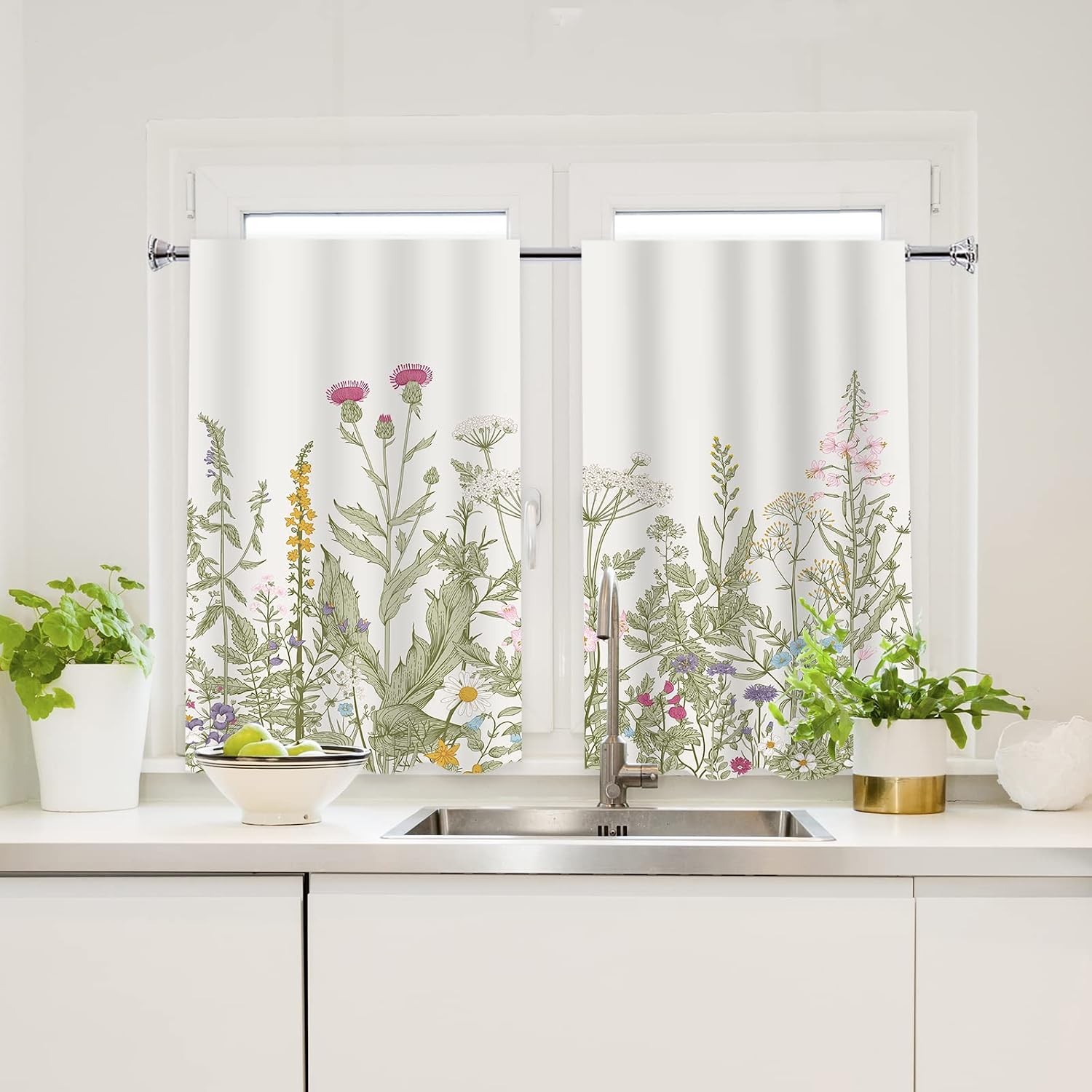 Custom Printed Bath Curtain — custom printed polyester bath curtain detail view